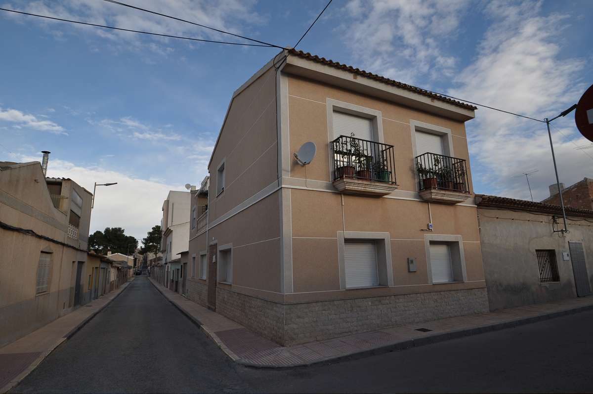 Town House for Sale in Pinoso, Alicante