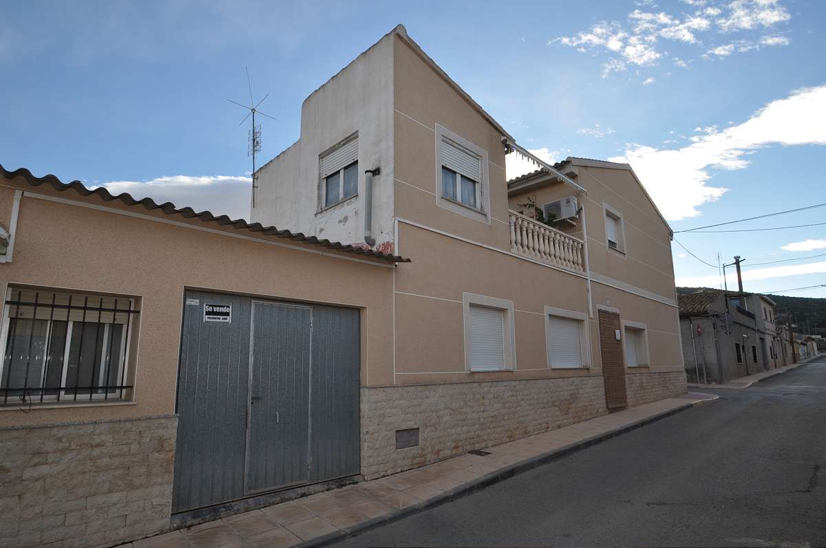 Town House for Sale in Pinoso, Alicante