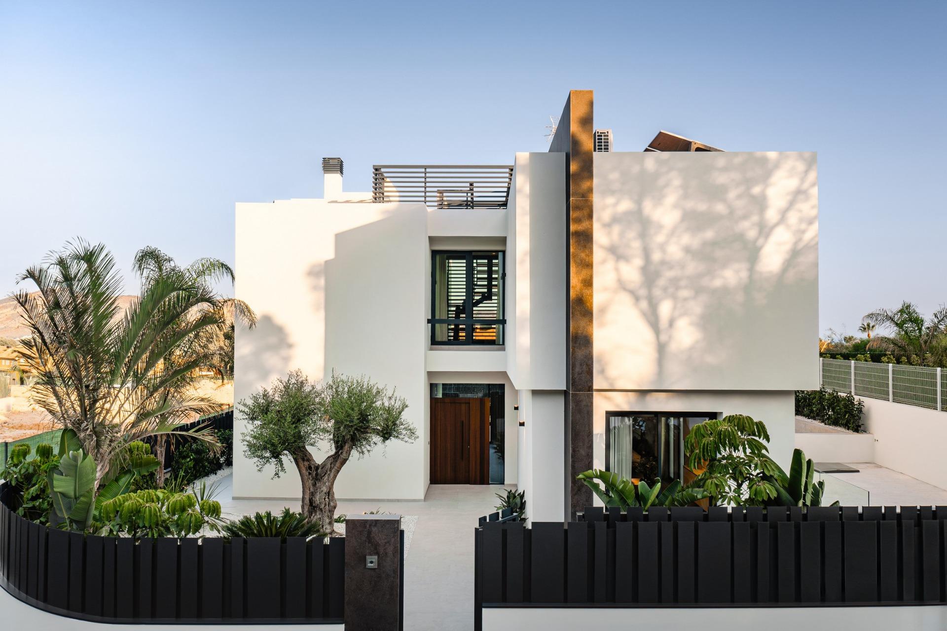 Exclusive New-Build Villas with Private Pools in La Nucía, Near Benidorm