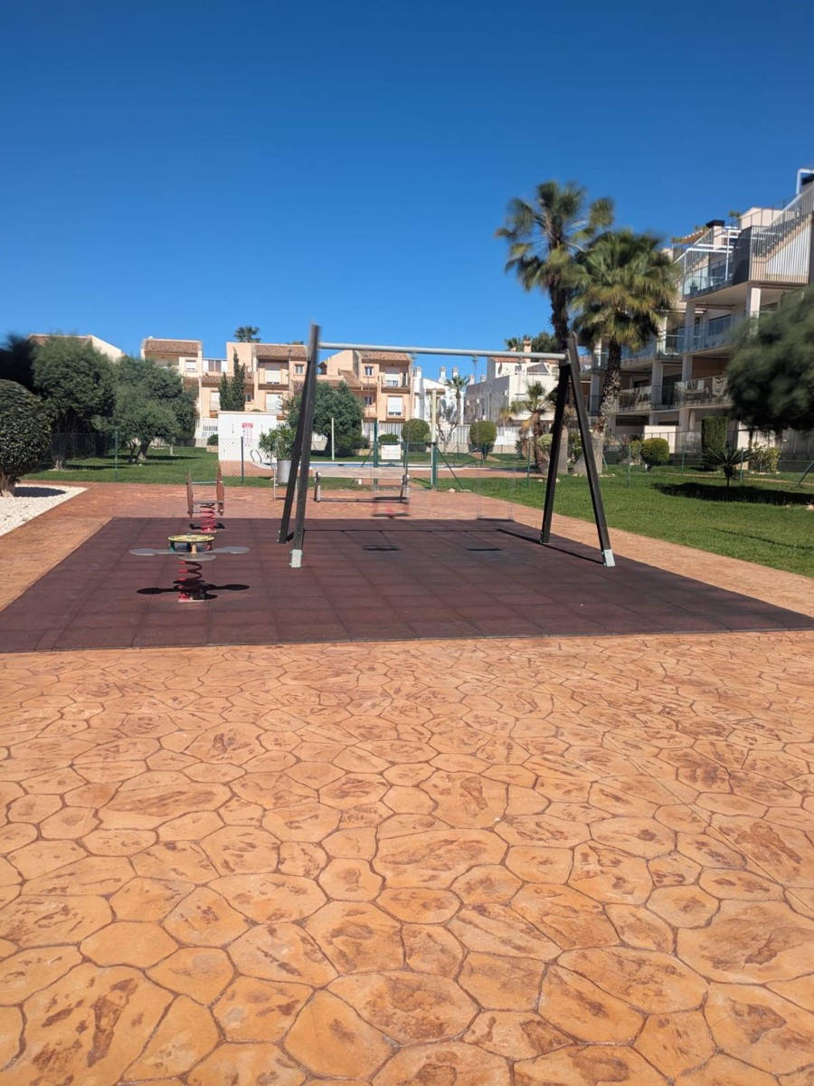 Penthouse for Sale in Villamartin, Alicante
