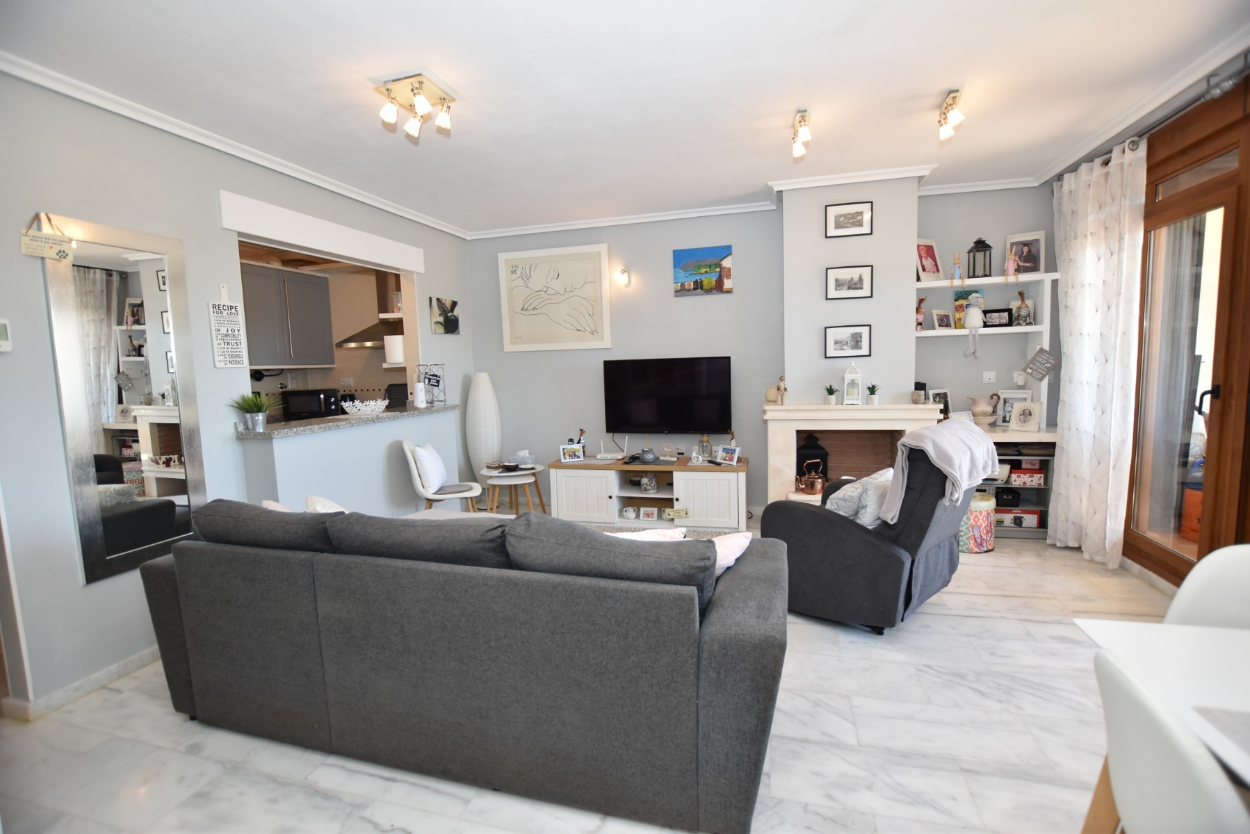Apartment for Sale in Algorfa, Alicante