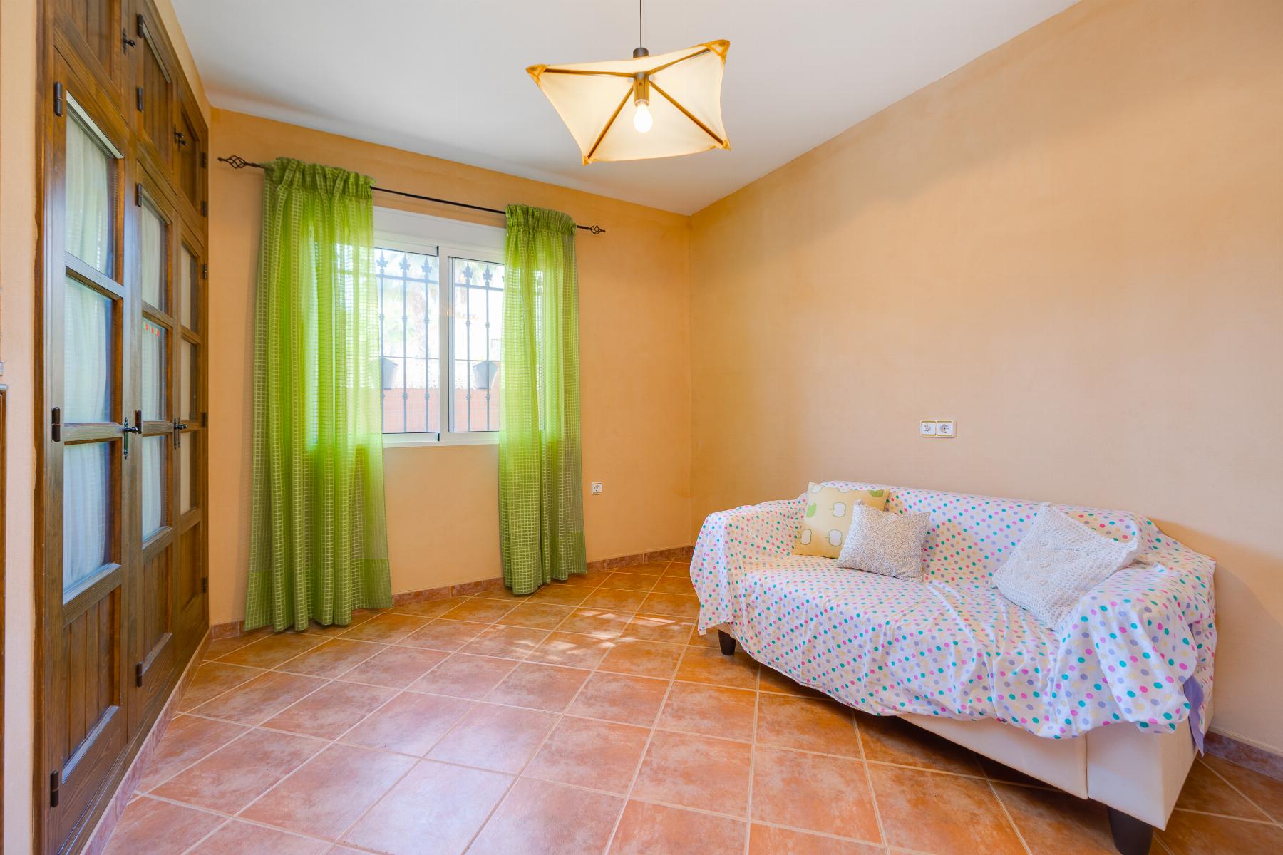 Villa for Sale in San Miguel de Salinas, Alicante