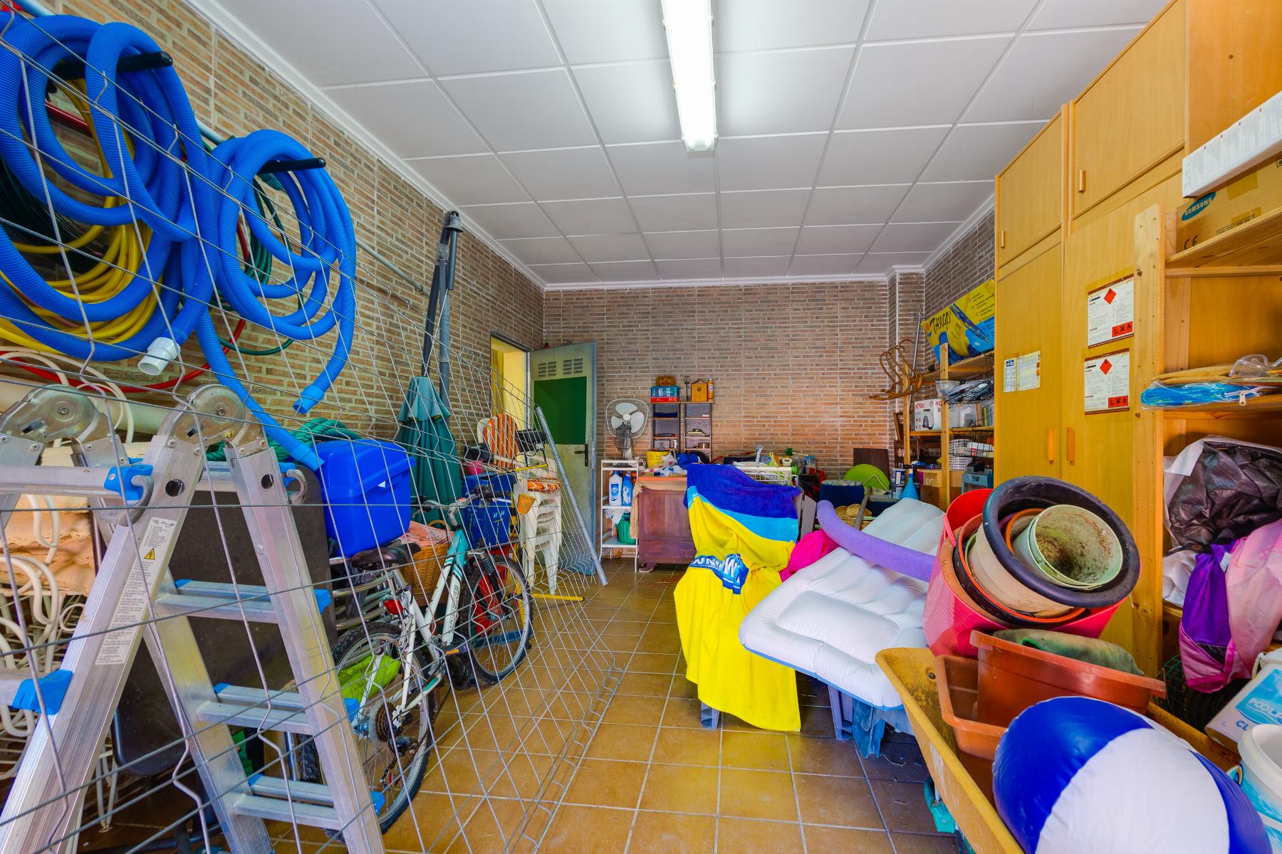 Villa for Sale in San Miguel de Salinas, Alicante