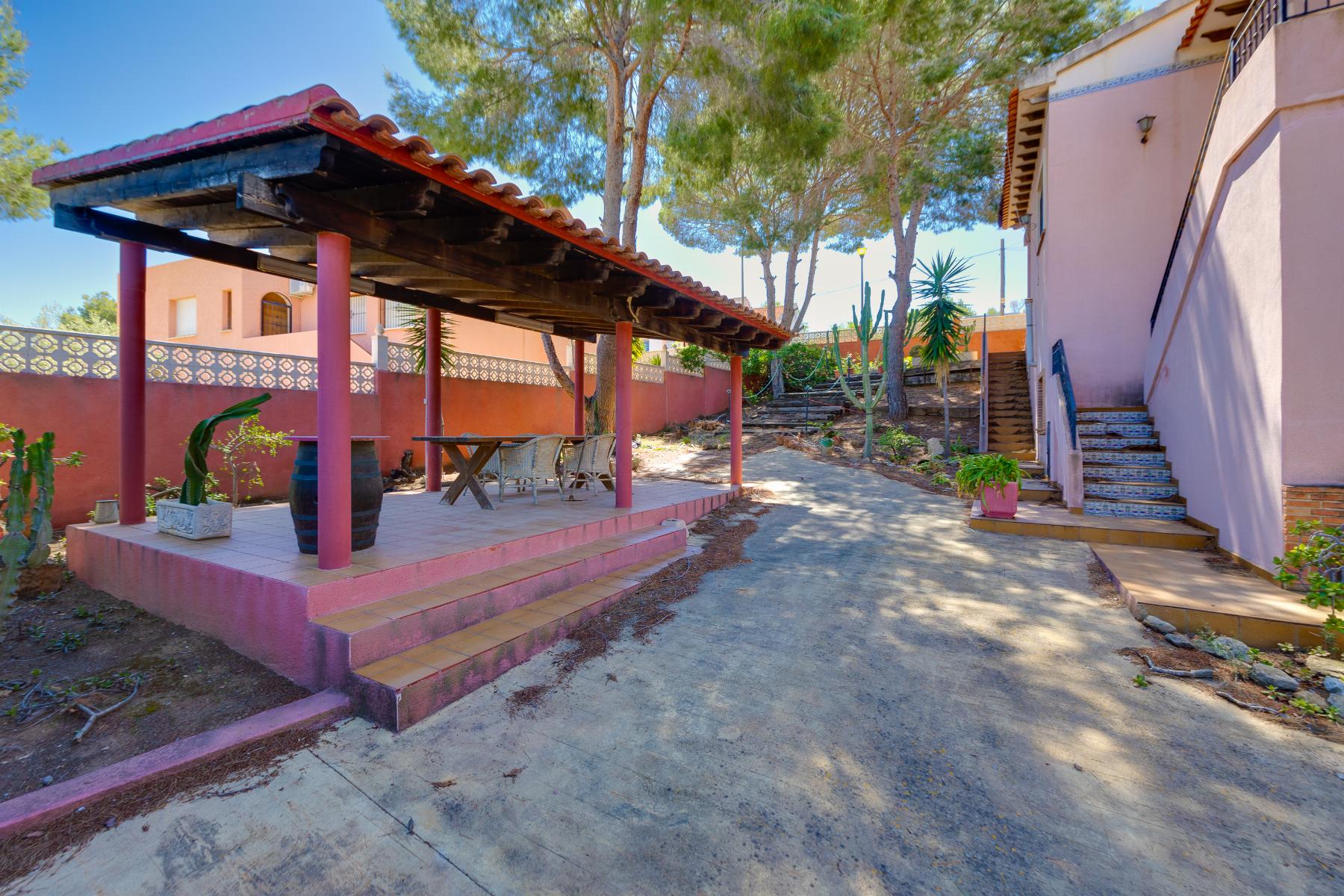 Villa for Sale in San Miguel de Salinas, Alicante