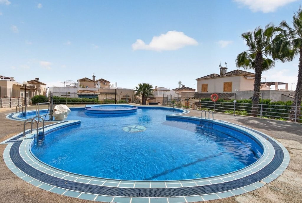 Quad House for Sale in Torrevieja, Alicante