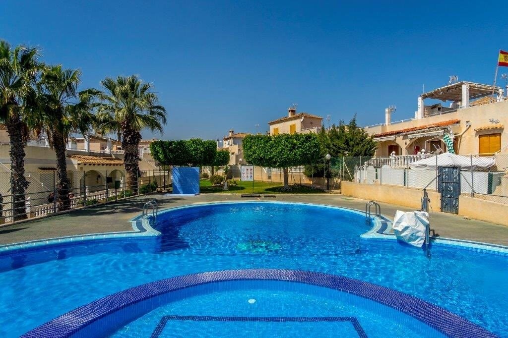 Quad House for Sale in Torrevieja, Alicante