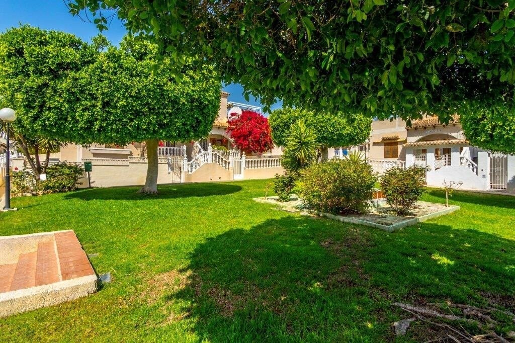 Quad House for Sale in Torrevieja, Alicante
