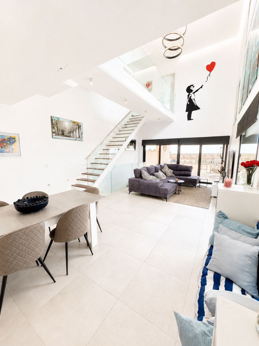 Villa for Sale in Benijofar, Alicante