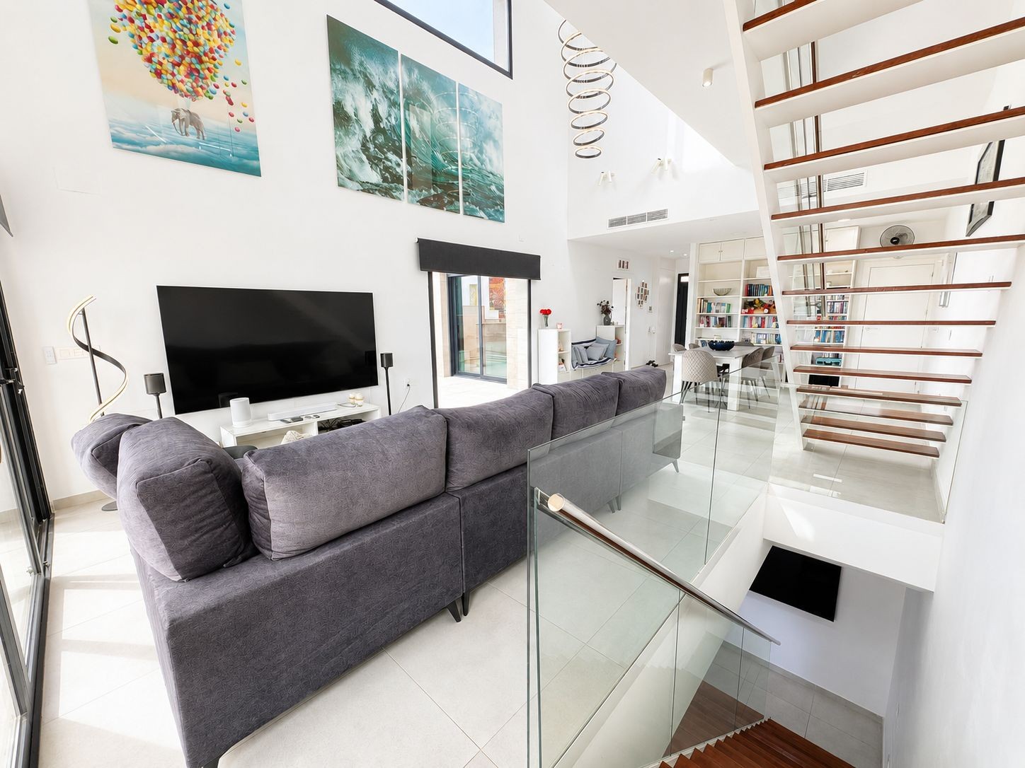 Villa for Sale in Benijofar, Alicante