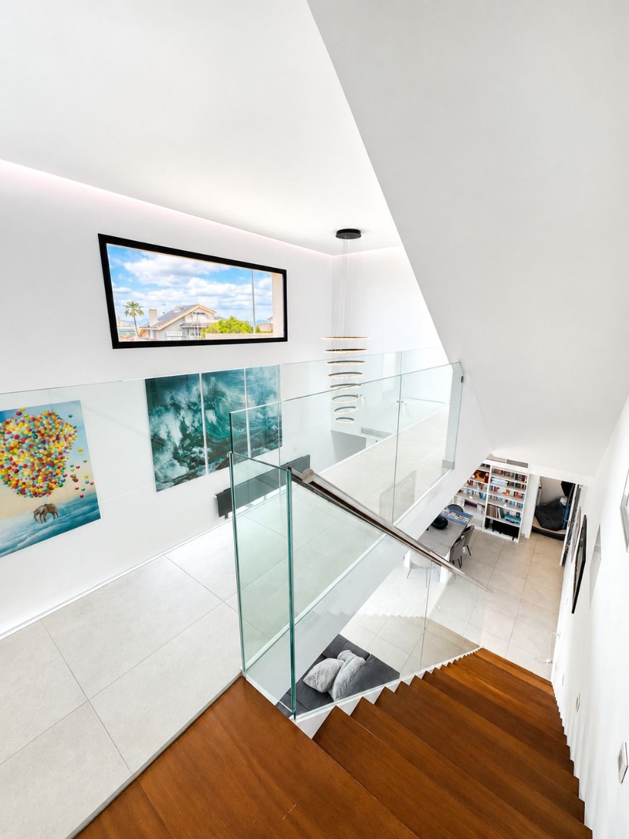 Villa for Sale in Benijofar, Alicante