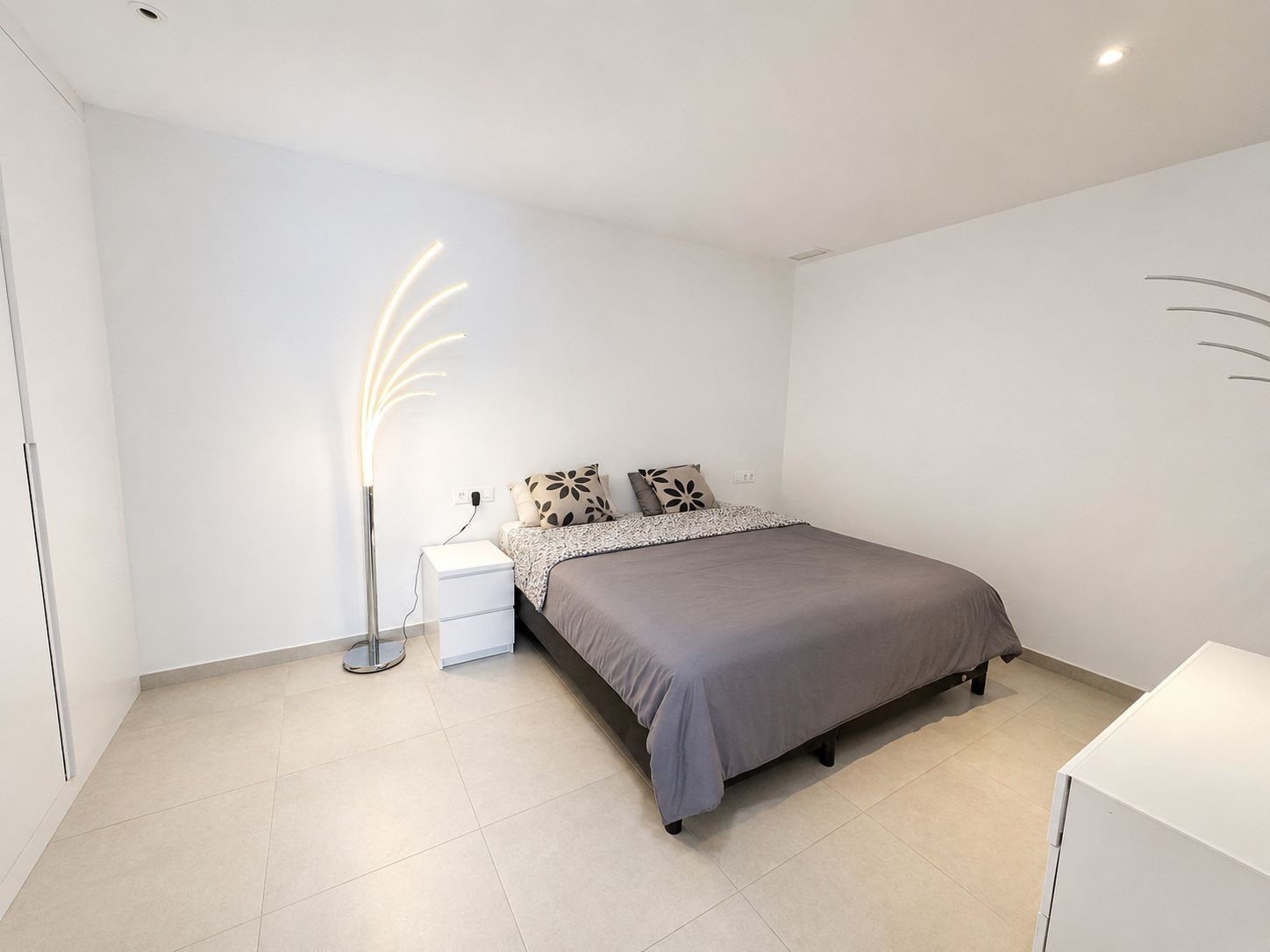 Villa for Sale in Benijofar, Alicante