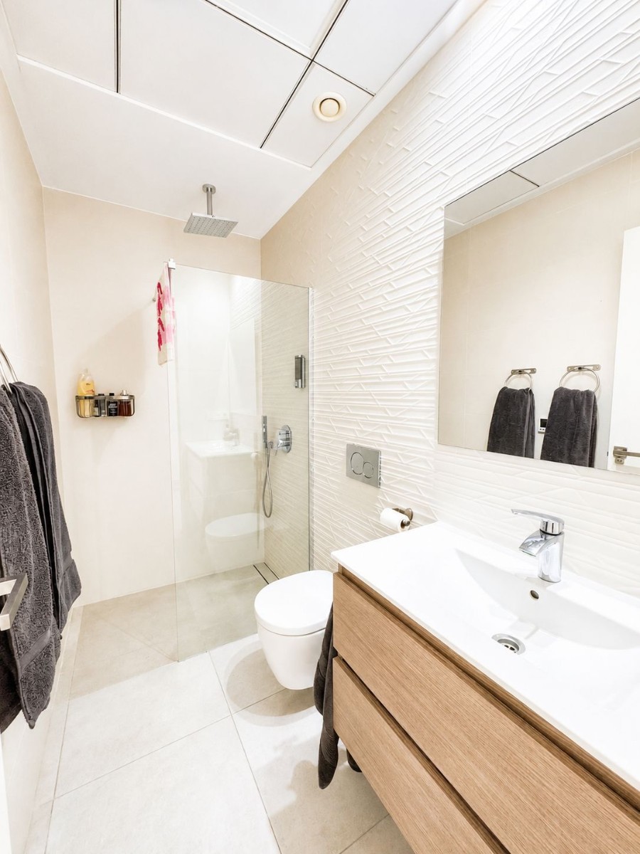 Villa for Sale in Benijofar, Alicante