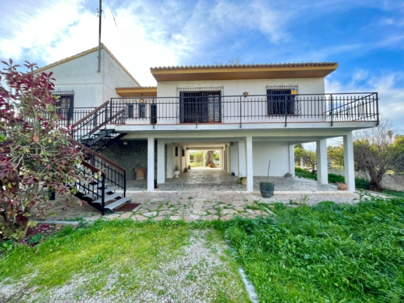Villa for Sale in Benejuzar, Alicante
