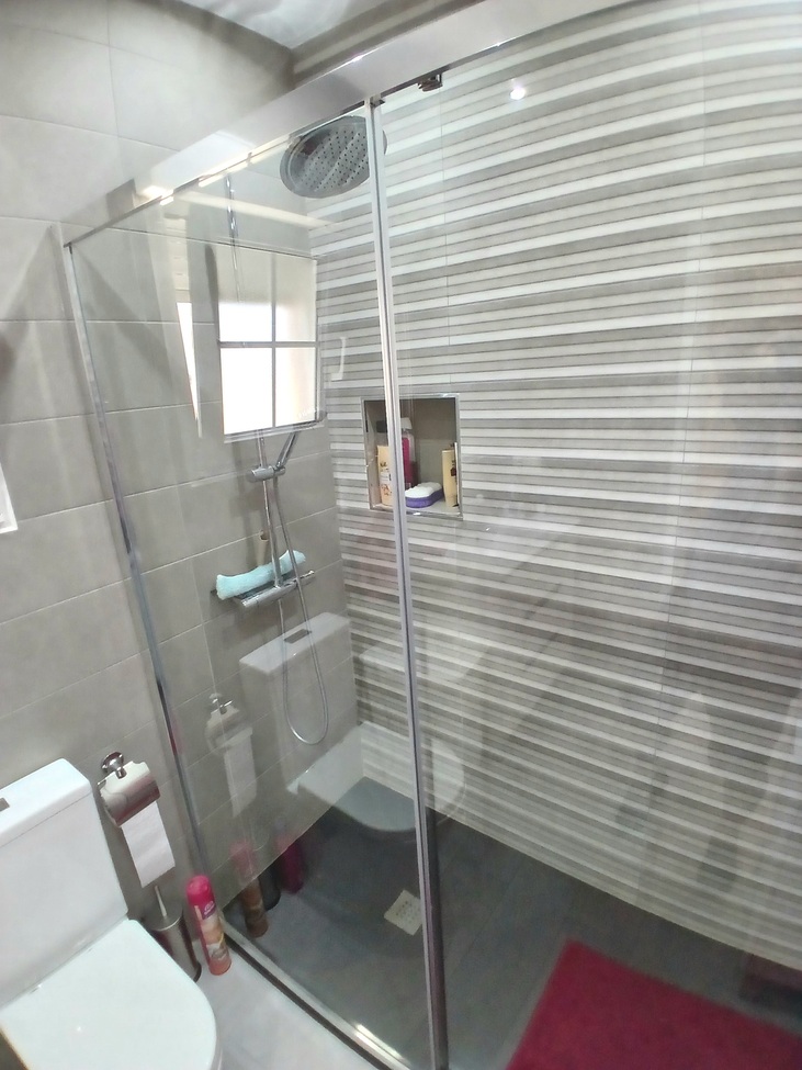 Villa for Sale in Villamartin, Alicante