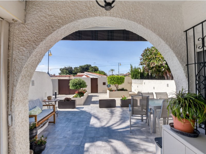 Villa for Sale in Torrevieja, Alicante