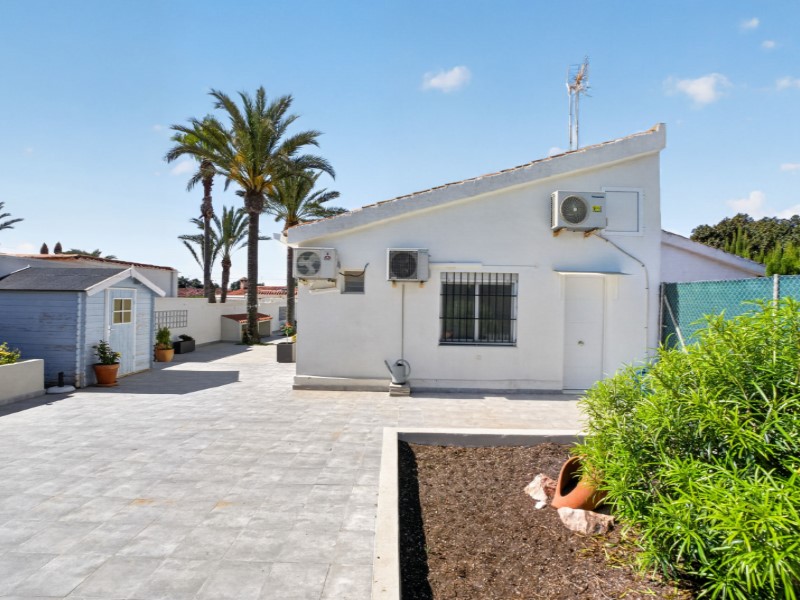 Villa for Sale in Torrevieja, Alicante