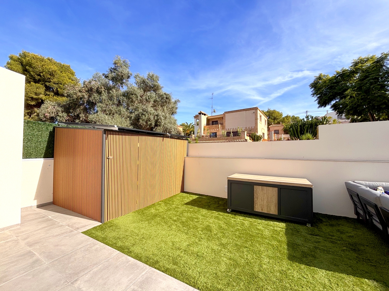 Villa for Sale in Villamartin, Alicante