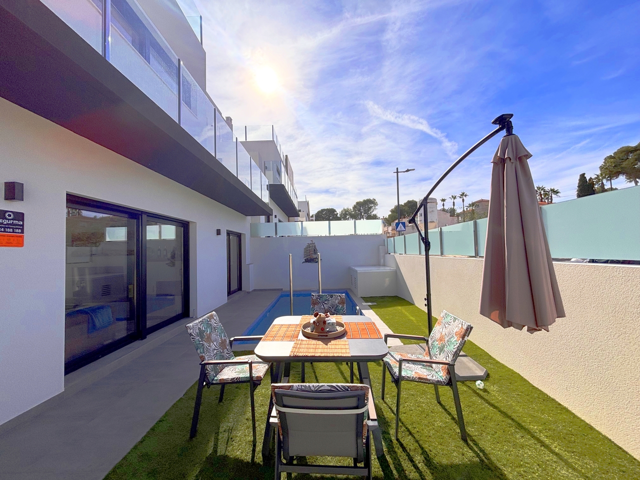 Villa for Sale in Villamartin, Alicante