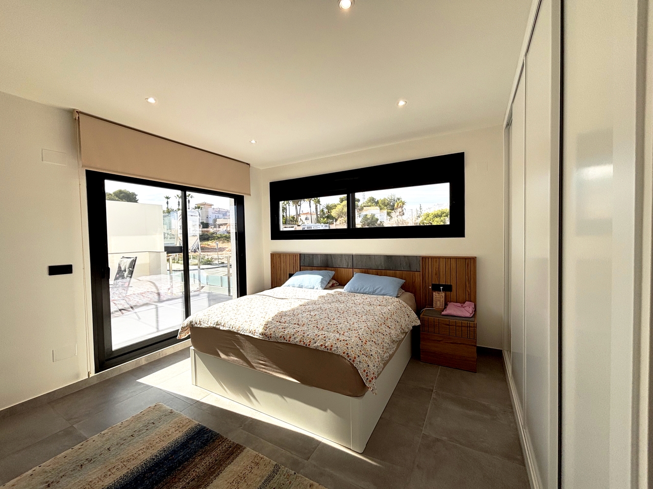 Villa for Sale in Villamartin, Alicante