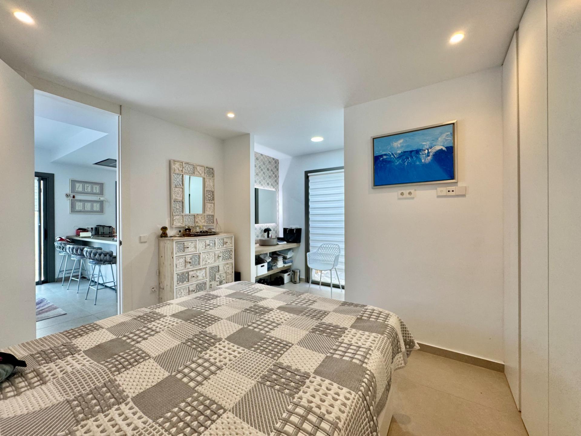 Villa for Sale in San Miguel de Salinas, Alicante