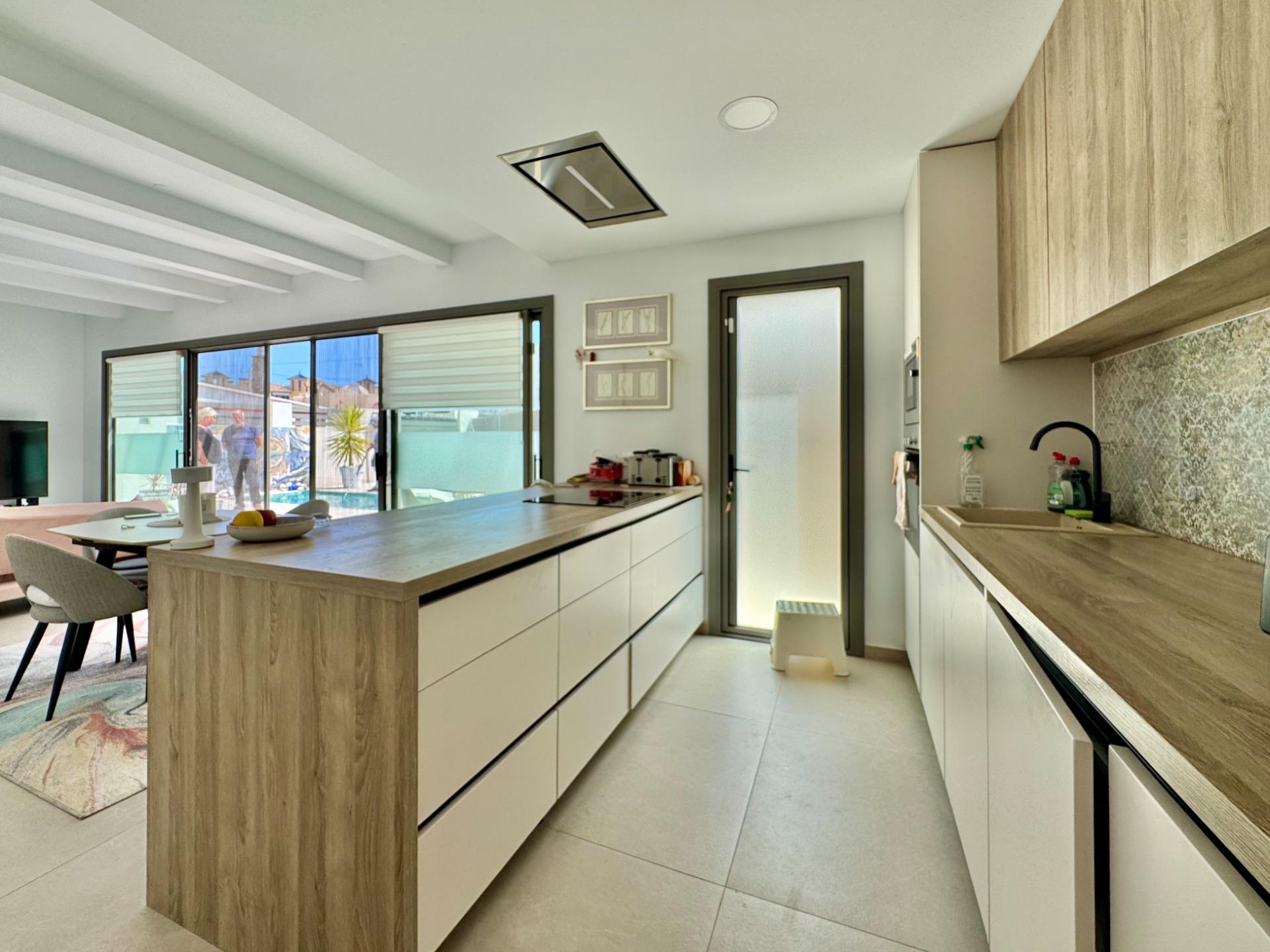 Villa for Sale in San Miguel de Salinas, Alicante