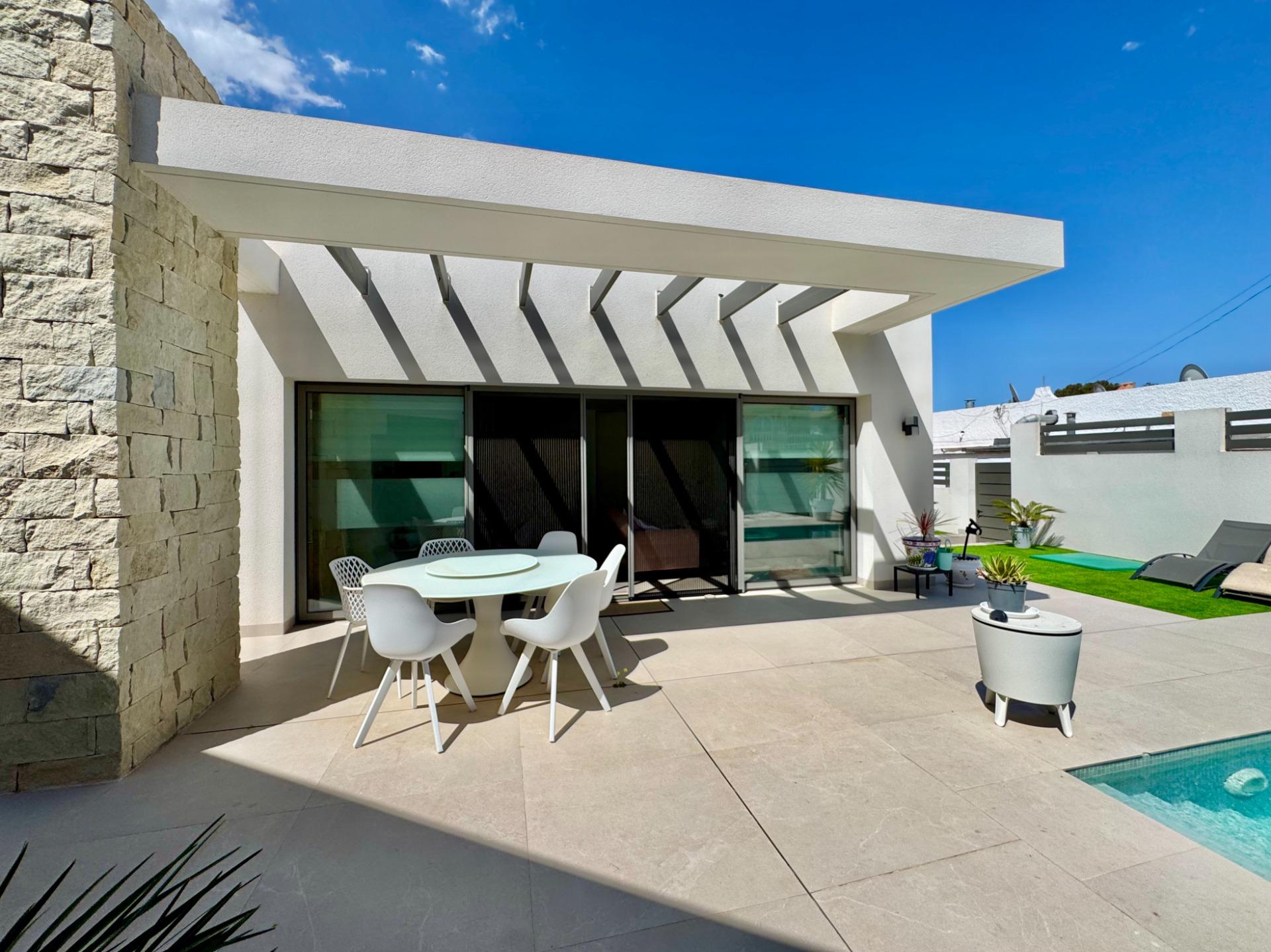 Villa for Sale in San Miguel de Salinas, Alicante