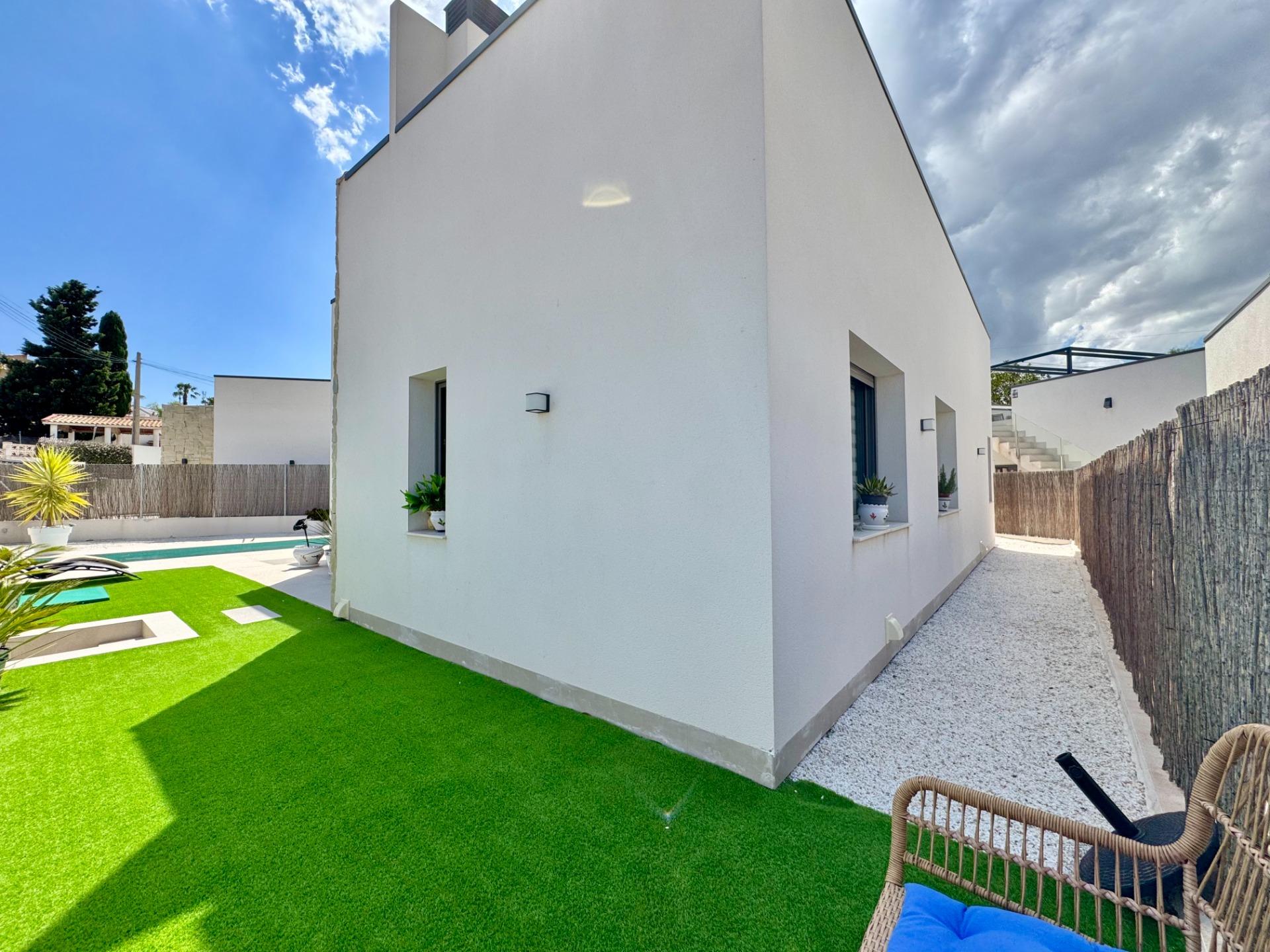 Villa for Sale in San Miguel de Salinas, Alicante