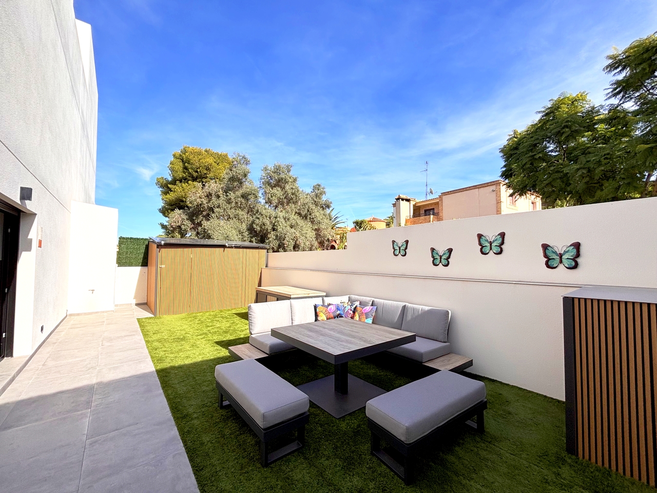 Villa for Sale in Villamartin, Alicante