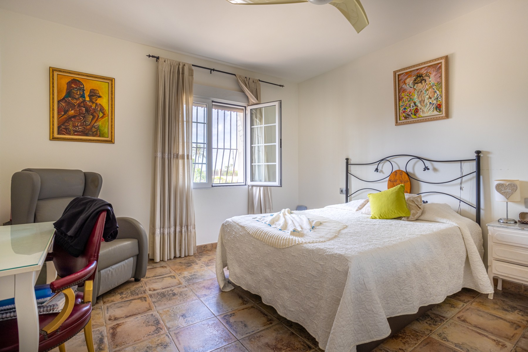 Villa for Sale in Elche, Alicante
