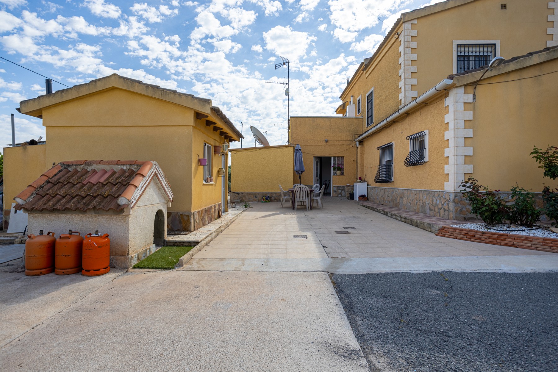 Villa for Sale in Elche, Alicante