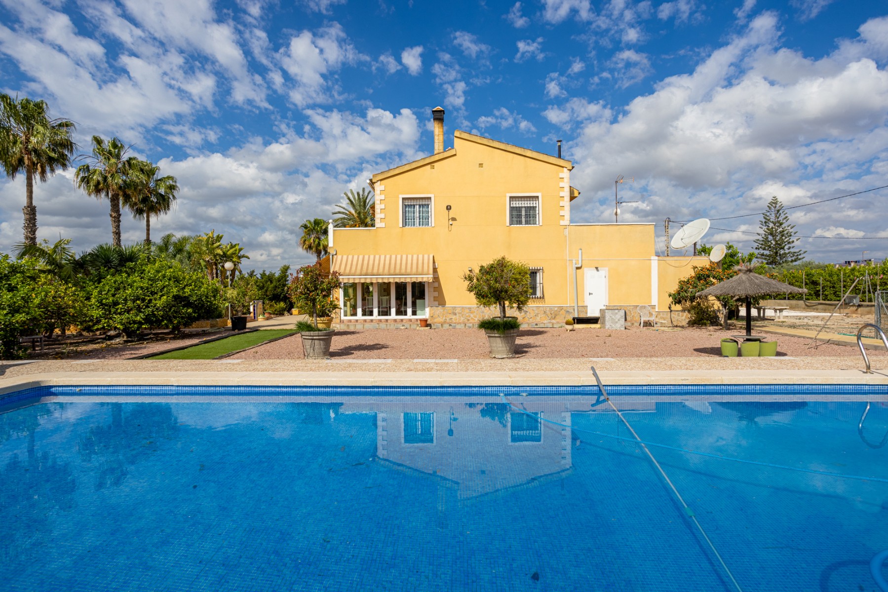 Villa for Sale in Elche, Alicante