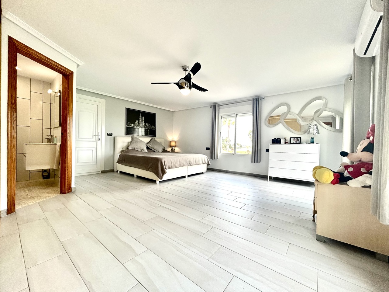 Villa for Sale in Catral, Alicante