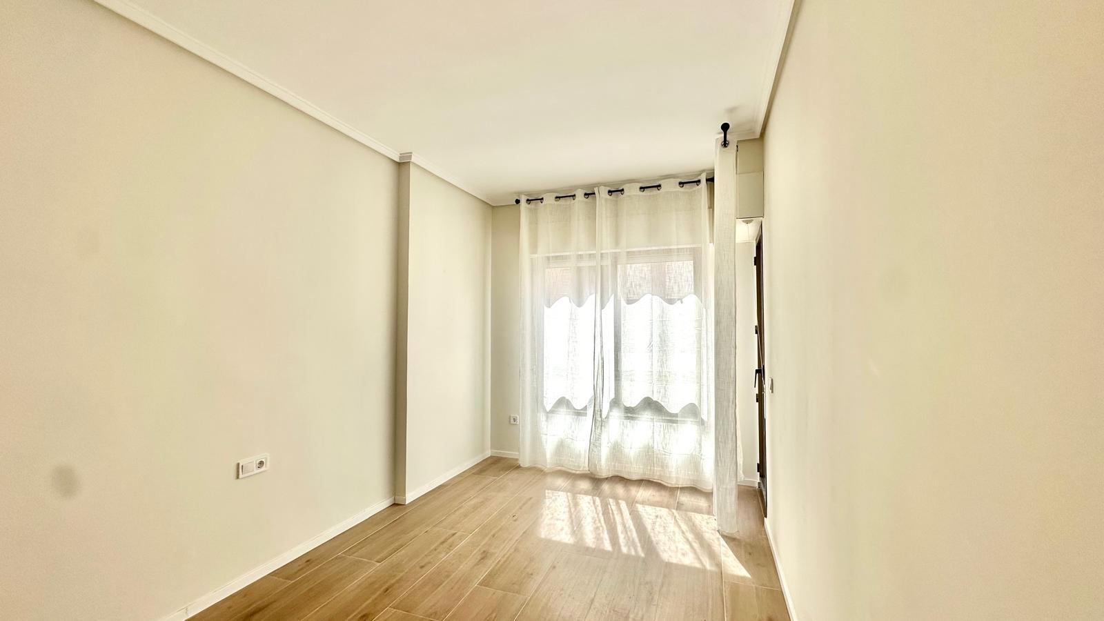 Apartment for Sale in Torrevieja, Alicante