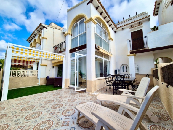 Apartment for Sale in San Miguel de Salinas, Alicante