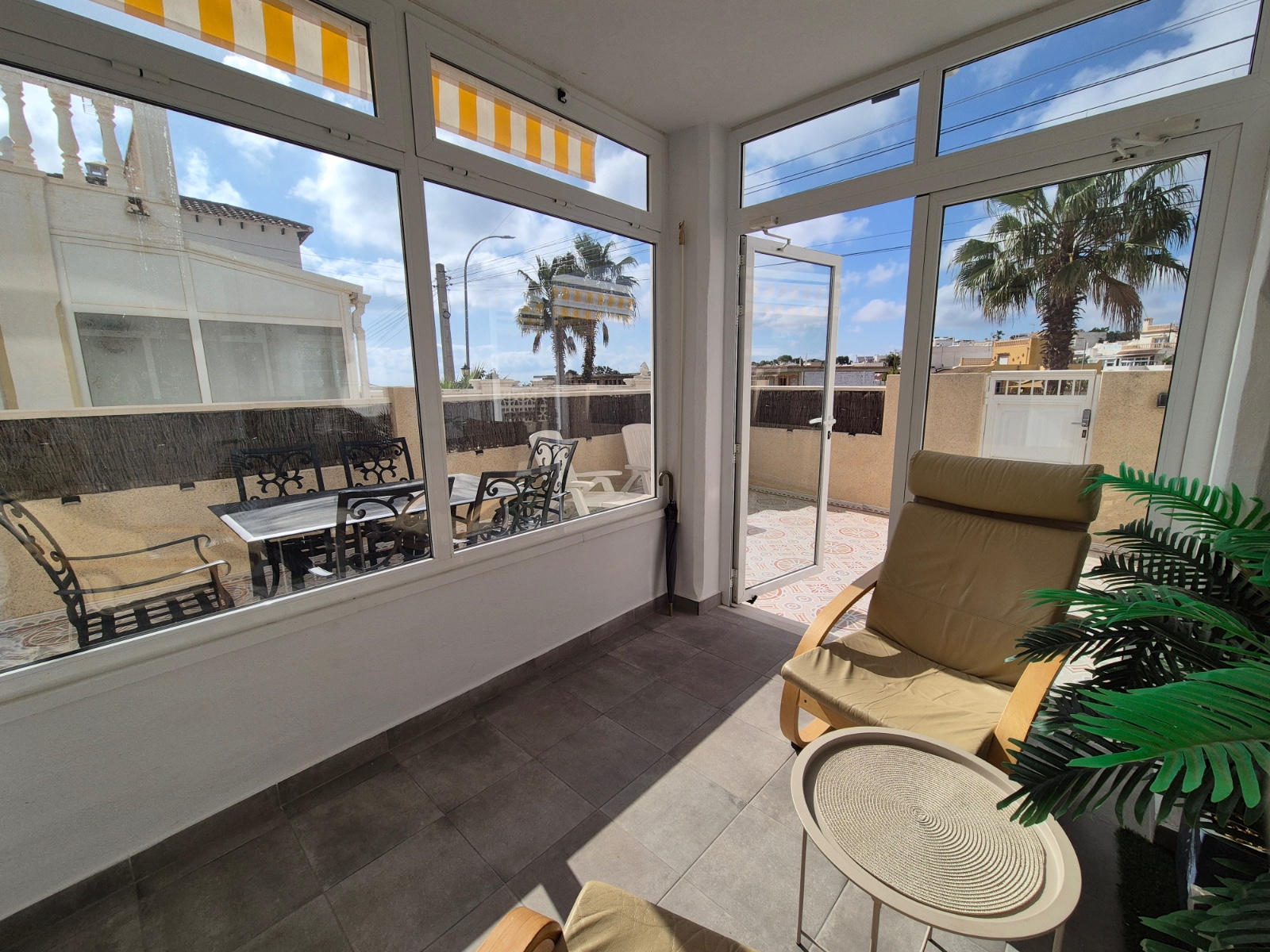 Apartment for Sale in San Miguel de Salinas, Alicante