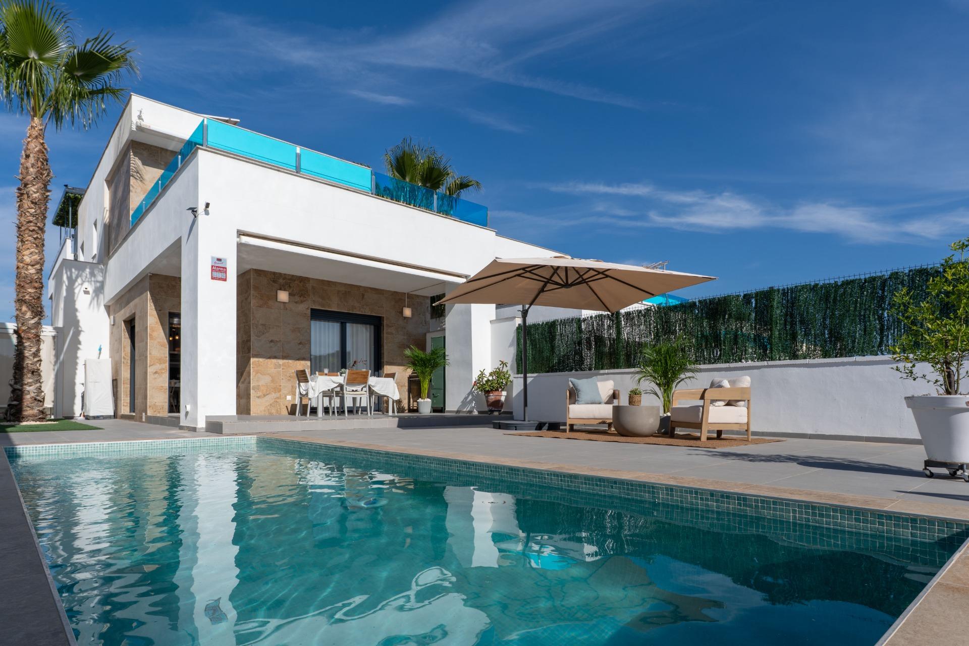 Villa for Sale in Bigastro, Alicante