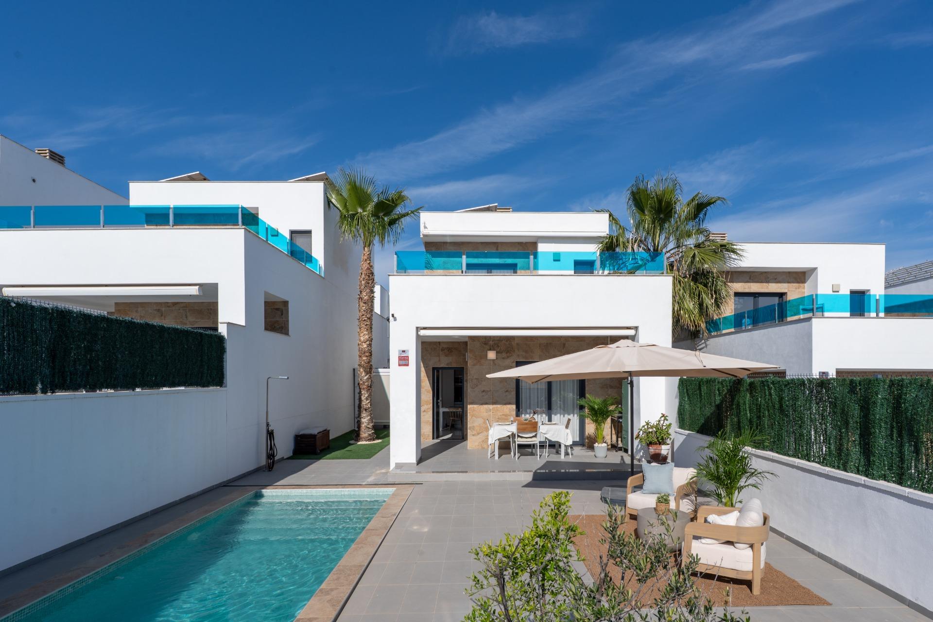 Villa for Sale in Bigastro, Alicante