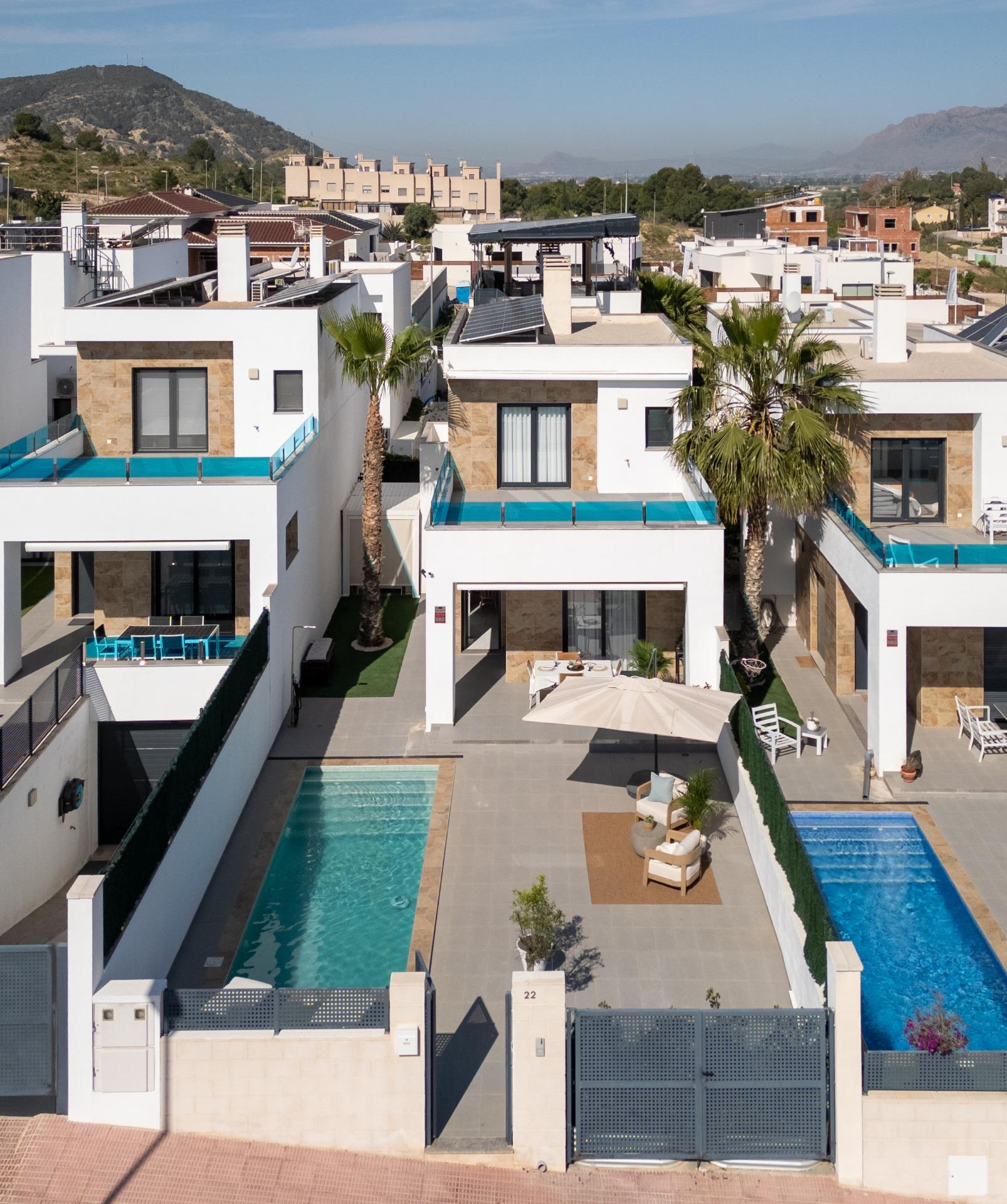 Villa for Sale in Bigastro, Alicante
