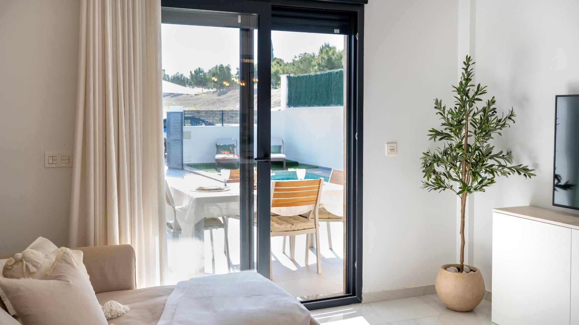 Villa for Sale in Bigastro, Alicante