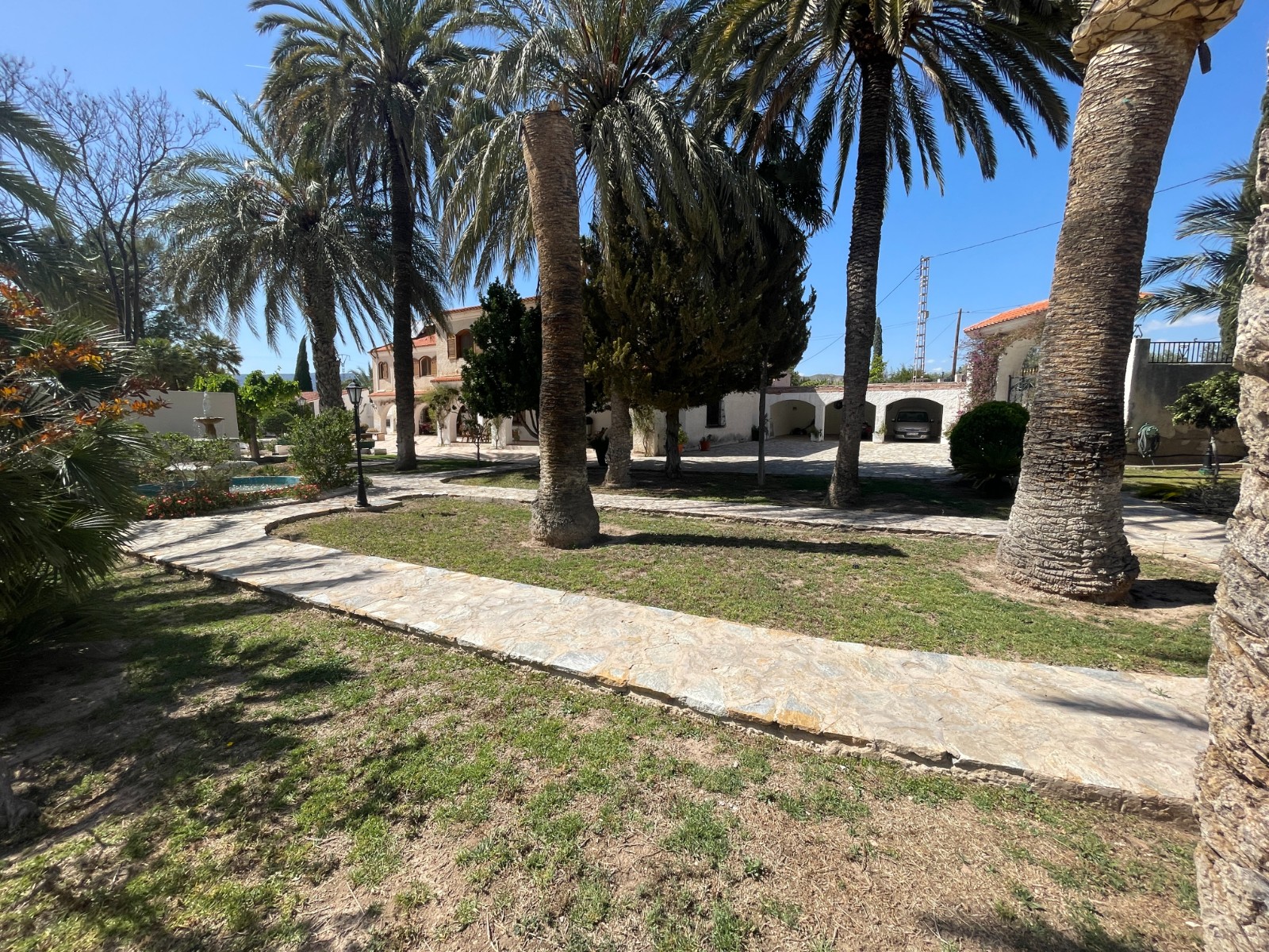 Country House for Sale in Elda, Alicante