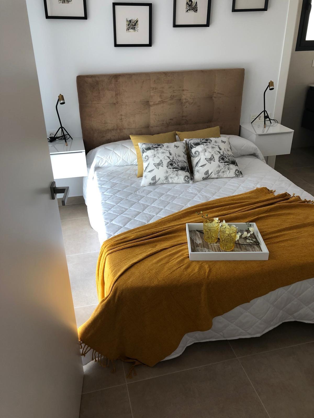Villa for Sale in Benijofar, Alicante