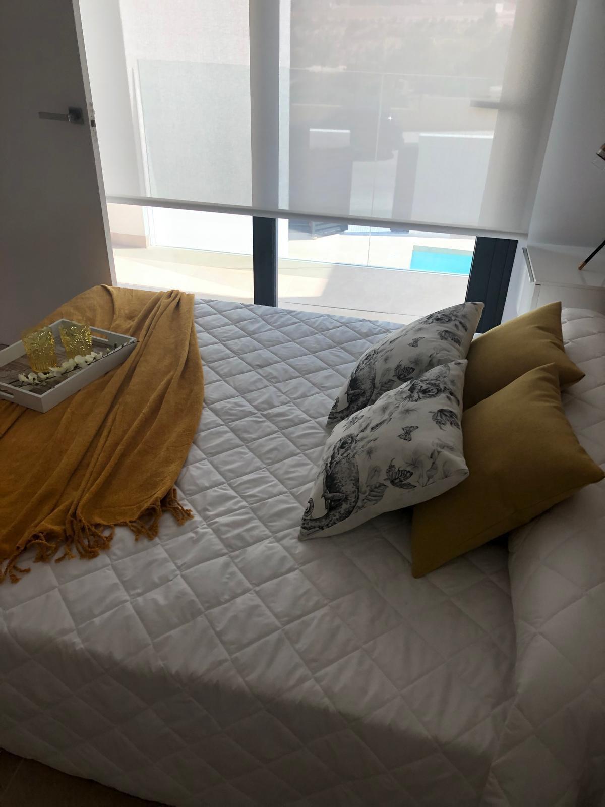 Villa for Sale in Benijofar, Alicante