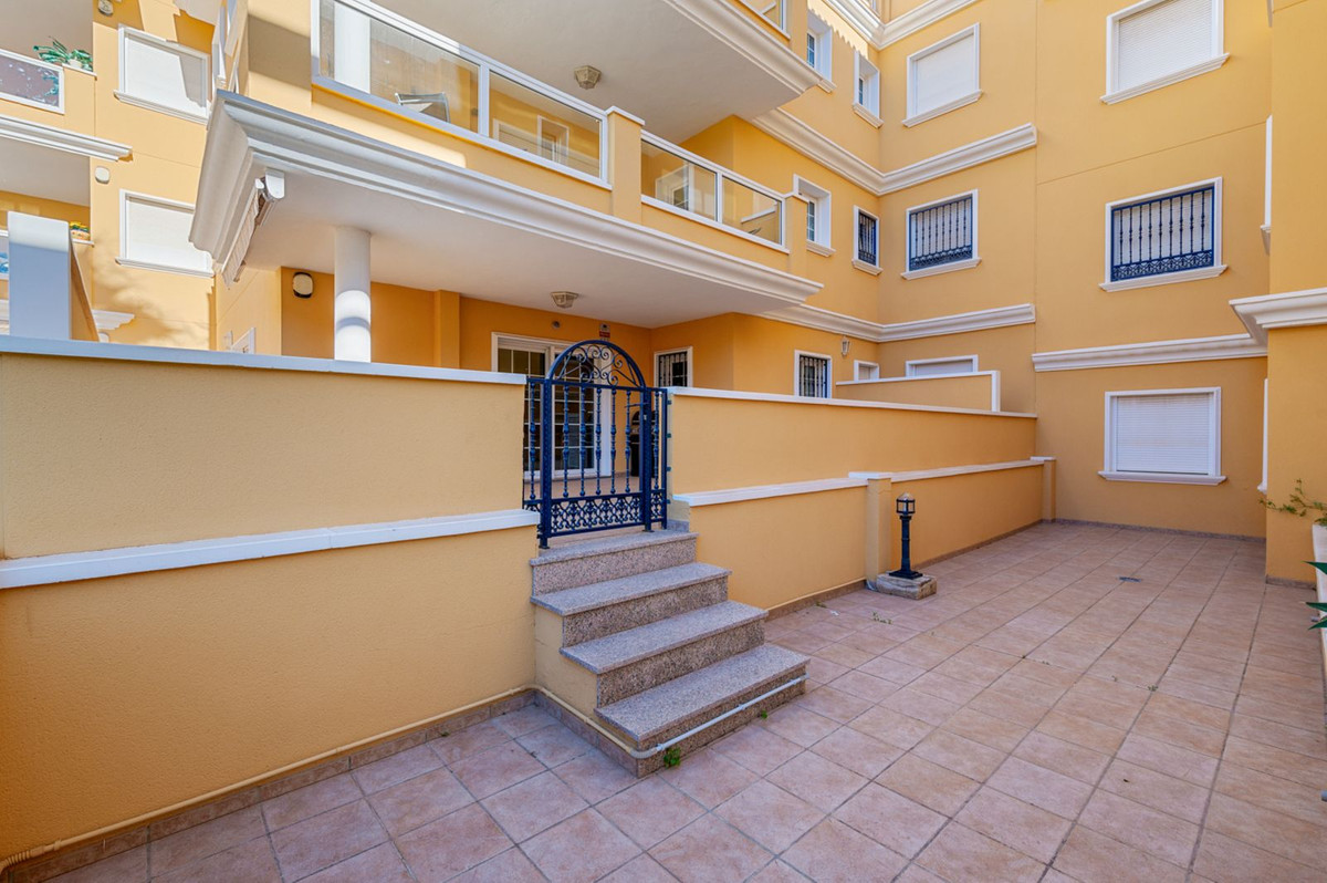 Apartment for Sale in Cabo Roig, Alicante