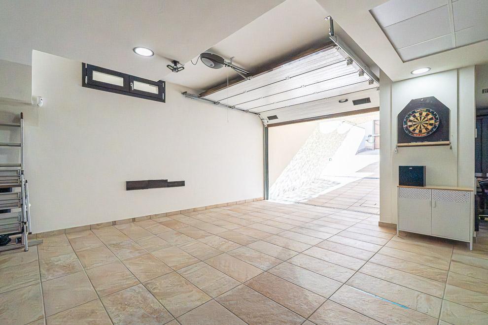 Villa for Sale in Benijofar, Alicante