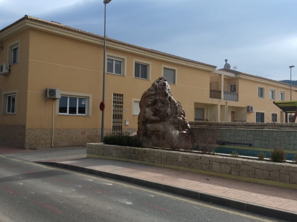 Town House for Sale in Pinoso, Alicante