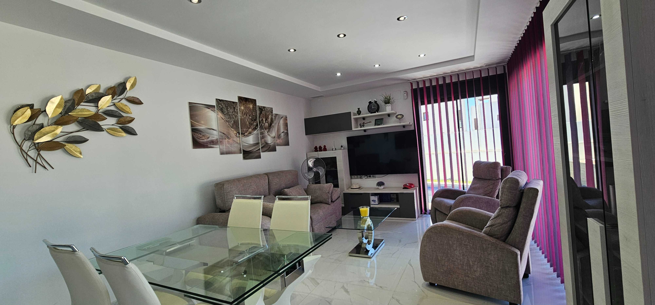 Luxury Corner Villa with Private Pool and Panoramic Solarium in Los Montesinos