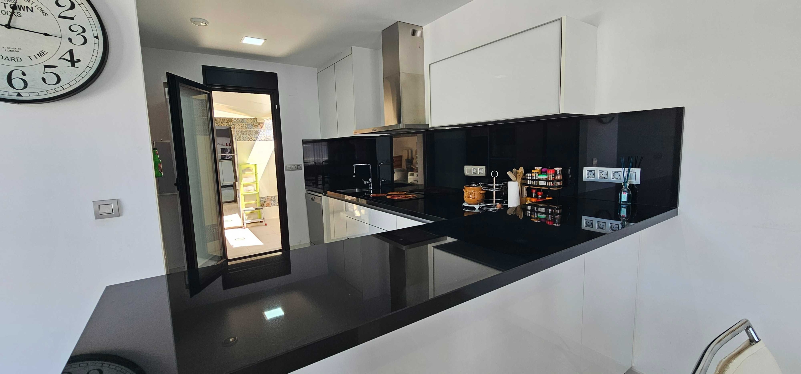 Luxury Corner Villa with Private Pool and Panoramic Solarium in Los Montesinos