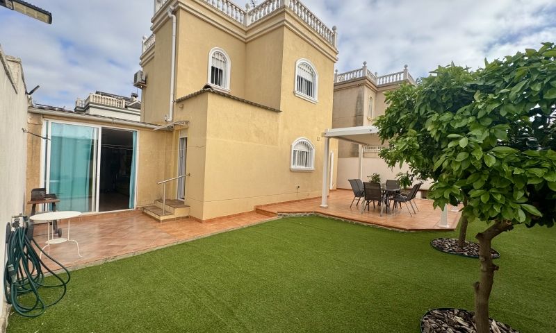 Villa for Sale in Torrevieja, Alicante