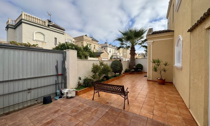 Villa for Sale in Torrevieja, Alicante
