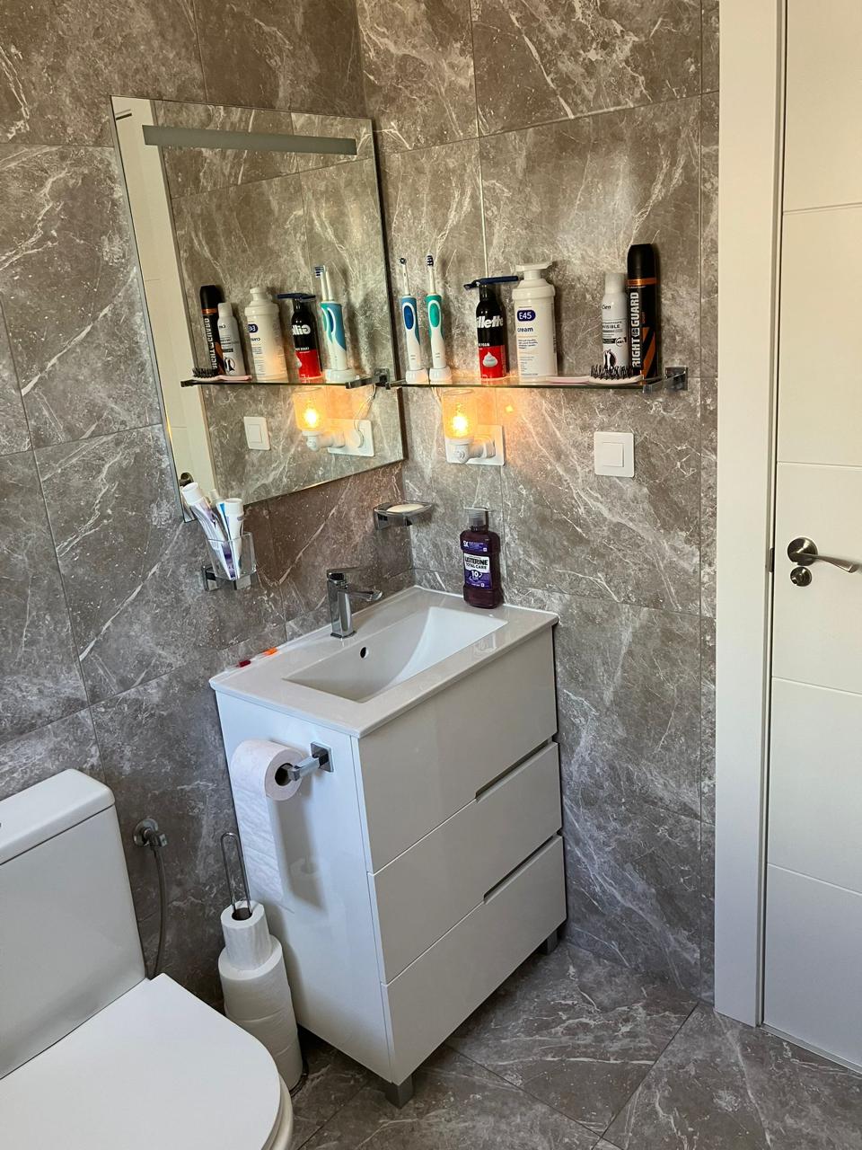Detached Villa with Private Saltwater Pool in Lake Area Los Almendros